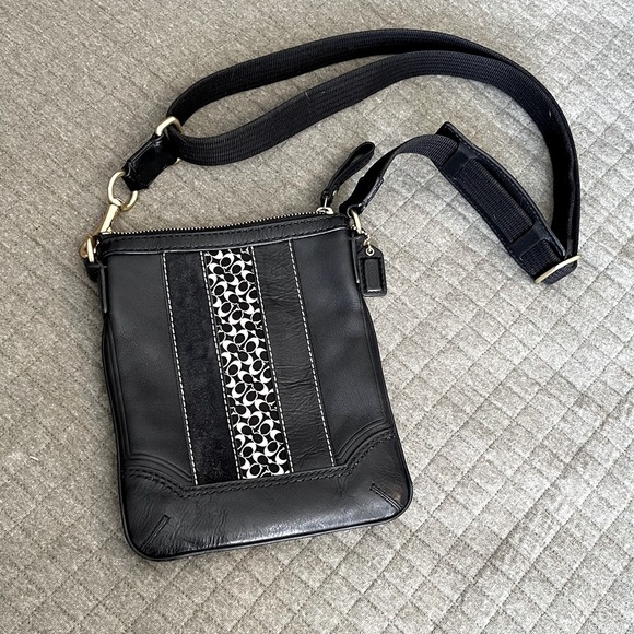 Coach Black Leather & Suede Crossbody Purse - 2006 - Picture 1 of 6